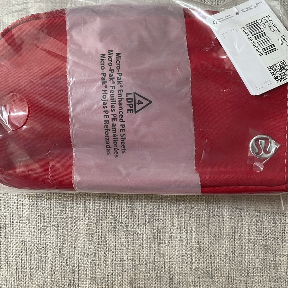 NWT Lululemon Everywhere Belt Bag in Red
